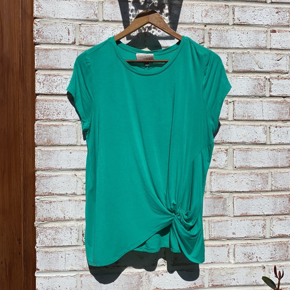 Skies Are Blue emerald green tee shirt